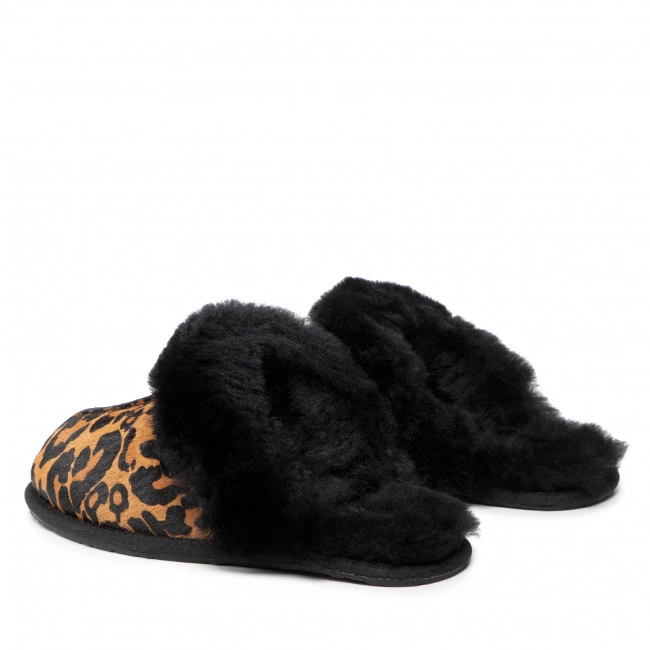 Femme Chaussons UGG - W Scuffette II Panther Print 1120910 Btc Marron 4 Femme Chaussons UGG - W Scuffette II Panther Print 1120910 Btc Marron – Image 2