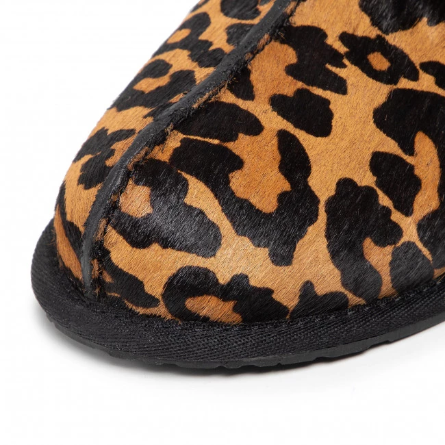 Femme Chaussons UGG - W Scuffette II Panther Print 1120910 Btc Marron 8 Femme Chaussons UGG - W Scuffette II Panther Print 1120910 Btc Marron – Image 6