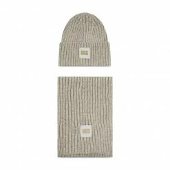 Accessoires Ensemble Bonnet + écharpe UGG - W Chunky Rib Knit Set 20270 Lgry Gris 10 Accessoires Ensemble Bonnet + écharpe UGG - W Chunky Rib Knit Set 20270 Lgry Gris -Promos Ugg Magasin 0191459127650 0056